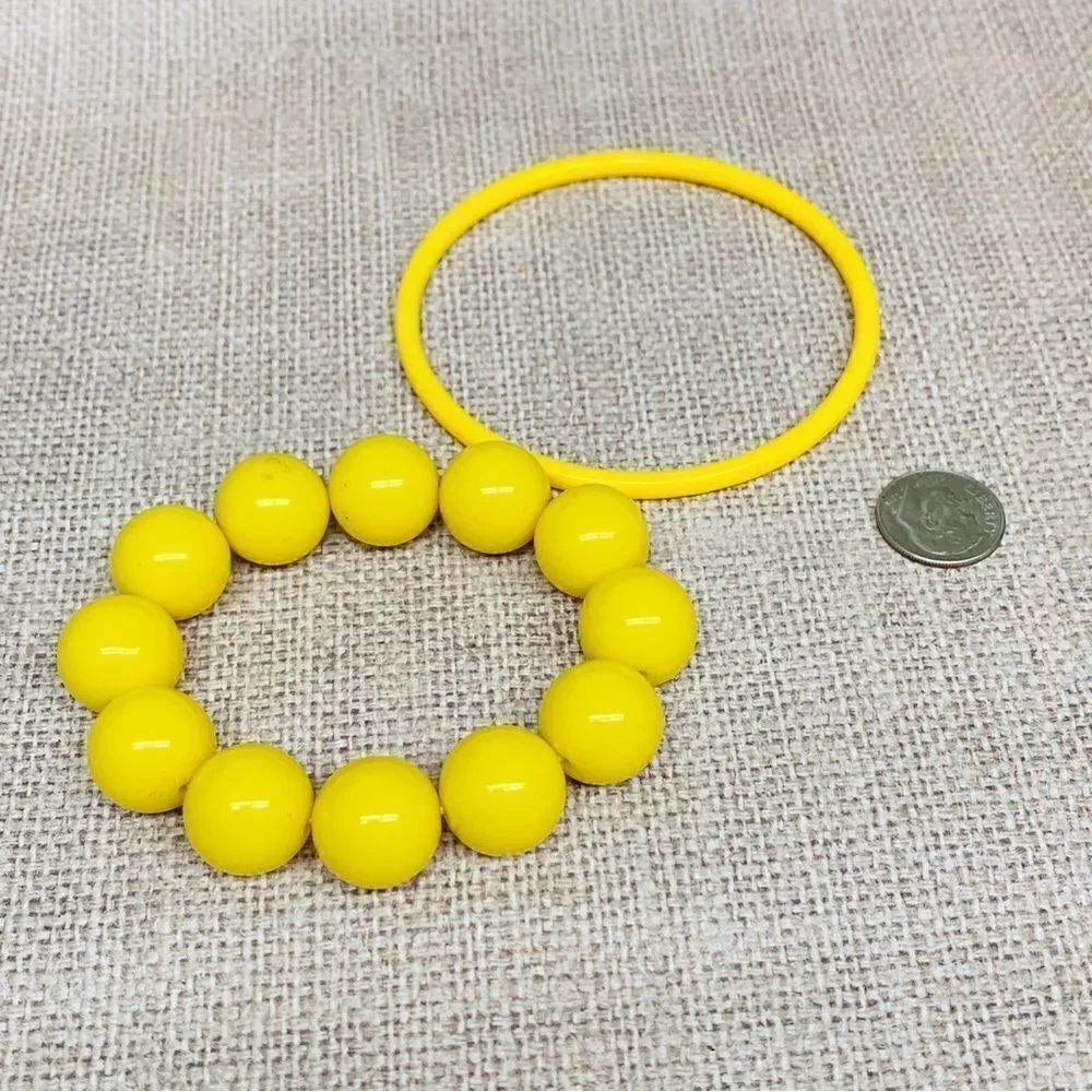 Yellow Acrylic BallโandโThinโBangleโSetโ